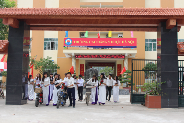 Trường Cao đẳng dược Hà Nội tuyển sinh 2021